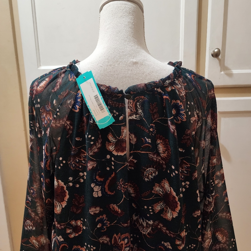 Kayleigh Brynlee Hardware Blouse NWT - Picture 11 of 14